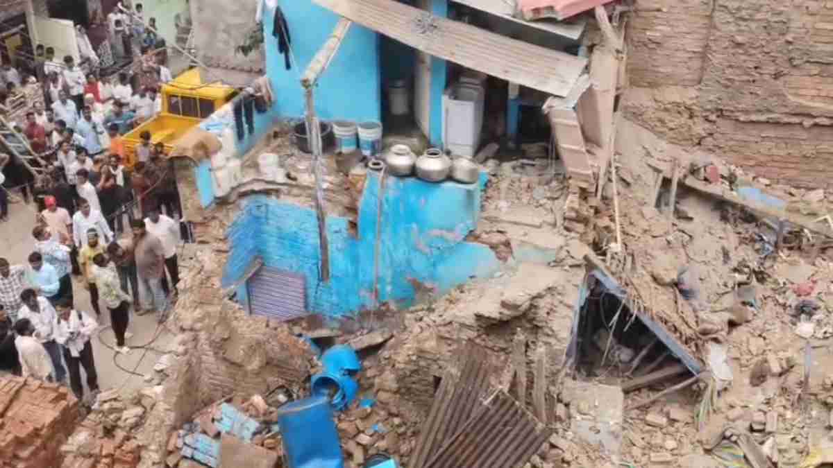 UJJIAN NEWS : बड़ी खबर ! उज्जैन में दो मंजिला मकान ढहने से 12 साल के बच्चे की मौत, मची चीख पुकार 